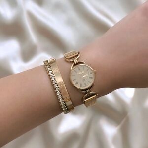 AUTHENTIC VINTAGE GUCCI GOLD WATCH